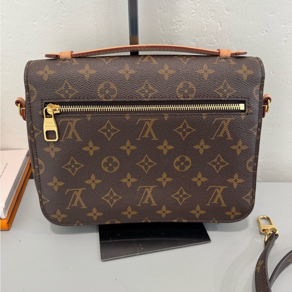 Louis Vuitton Brown Métis Pouchette Monogram Bag - Picture 3 of 11